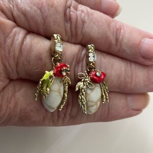 Les Nereides pierced earrings. Perfect.